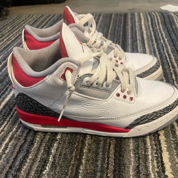 Jordan 3s fire red - Picture 3 of 4